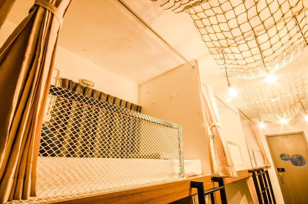 Pier 49 Hostel Bangkok Extérieur photo