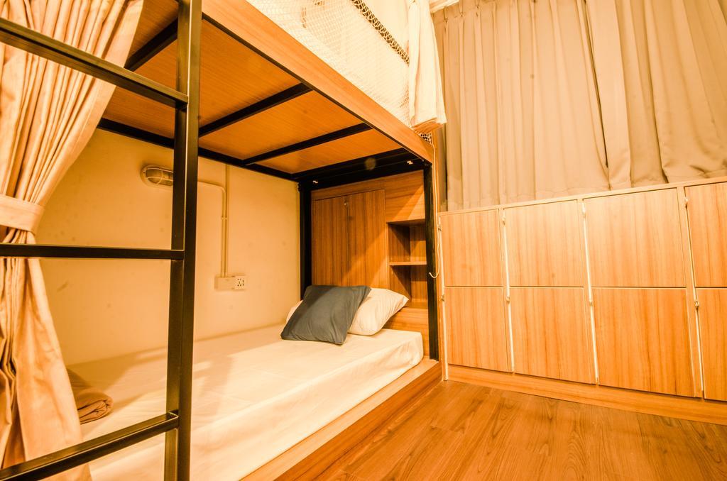 Pier 49 Hostel Bangkok Extérieur photo