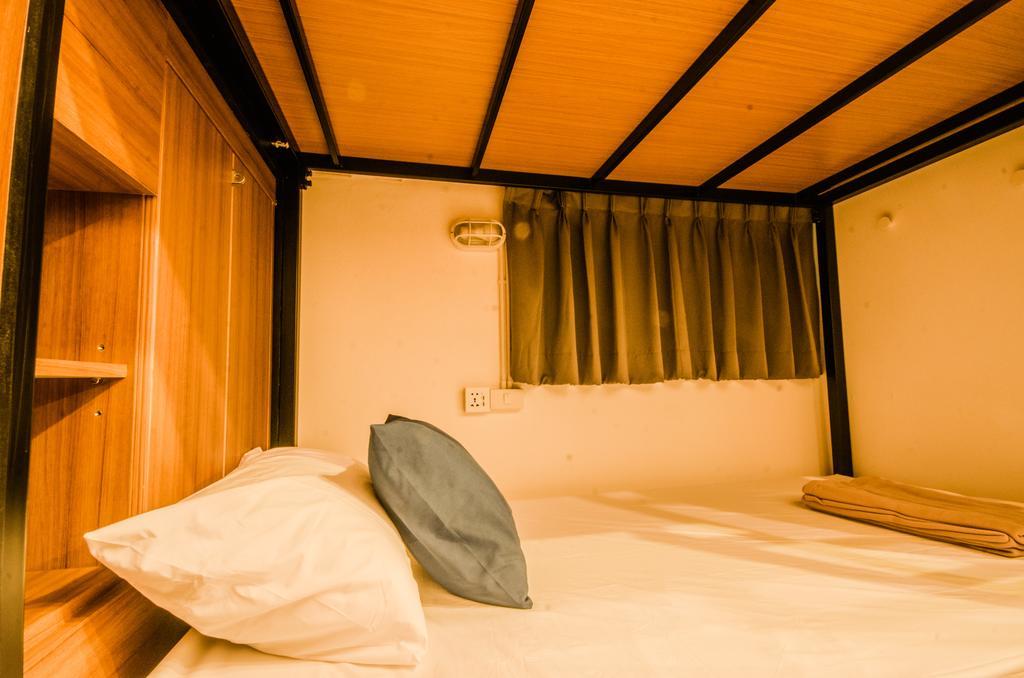 Pier 49 Hostel Bangkok Extérieur photo