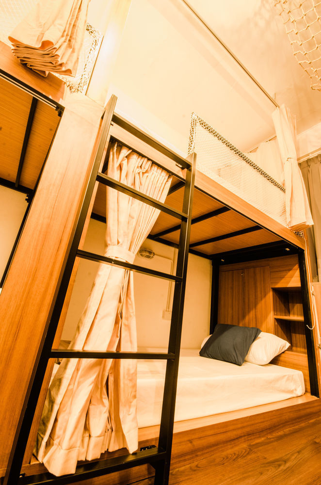 Pier 49 Hostel Bangkok Extérieur photo