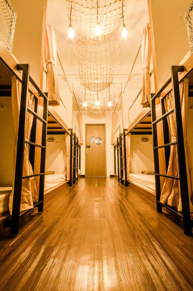 Pier 49 Hostel Bangkok Extérieur photo