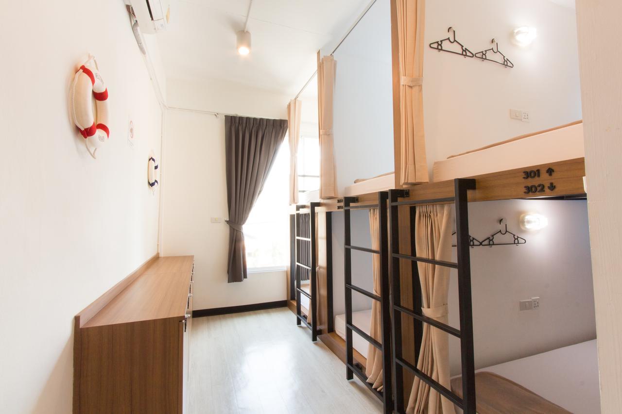 Pier 49 Hostel Bangkok Extérieur photo