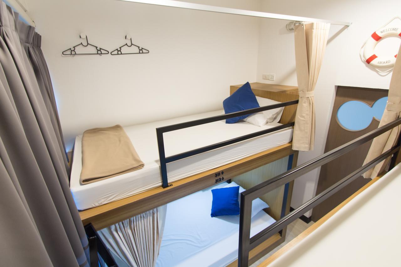 Pier 49 Hostel Bangkok Extérieur photo