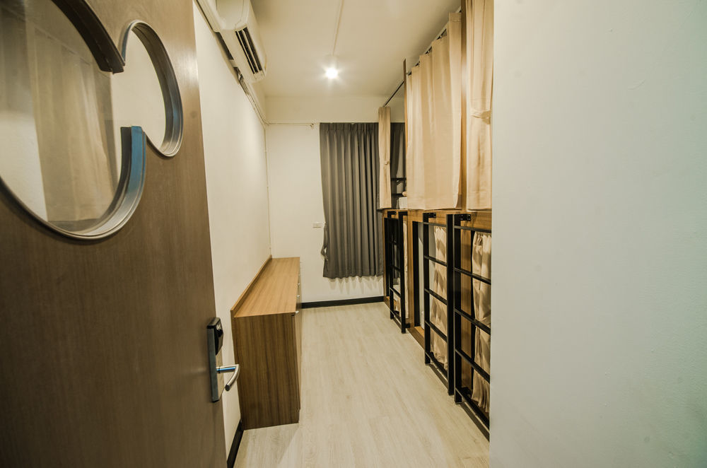Pier 49 Hostel Bangkok Extérieur photo
